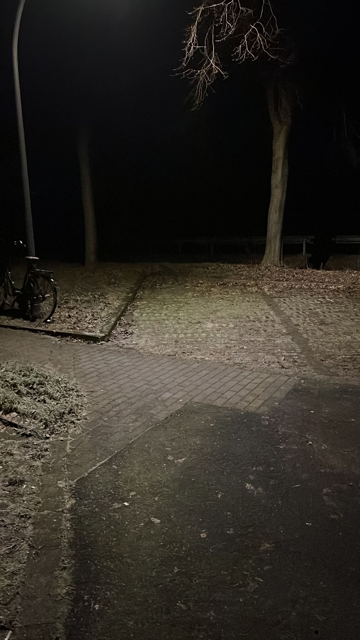 Der nächtliche Park-and-Ride-Platz in Altenberge